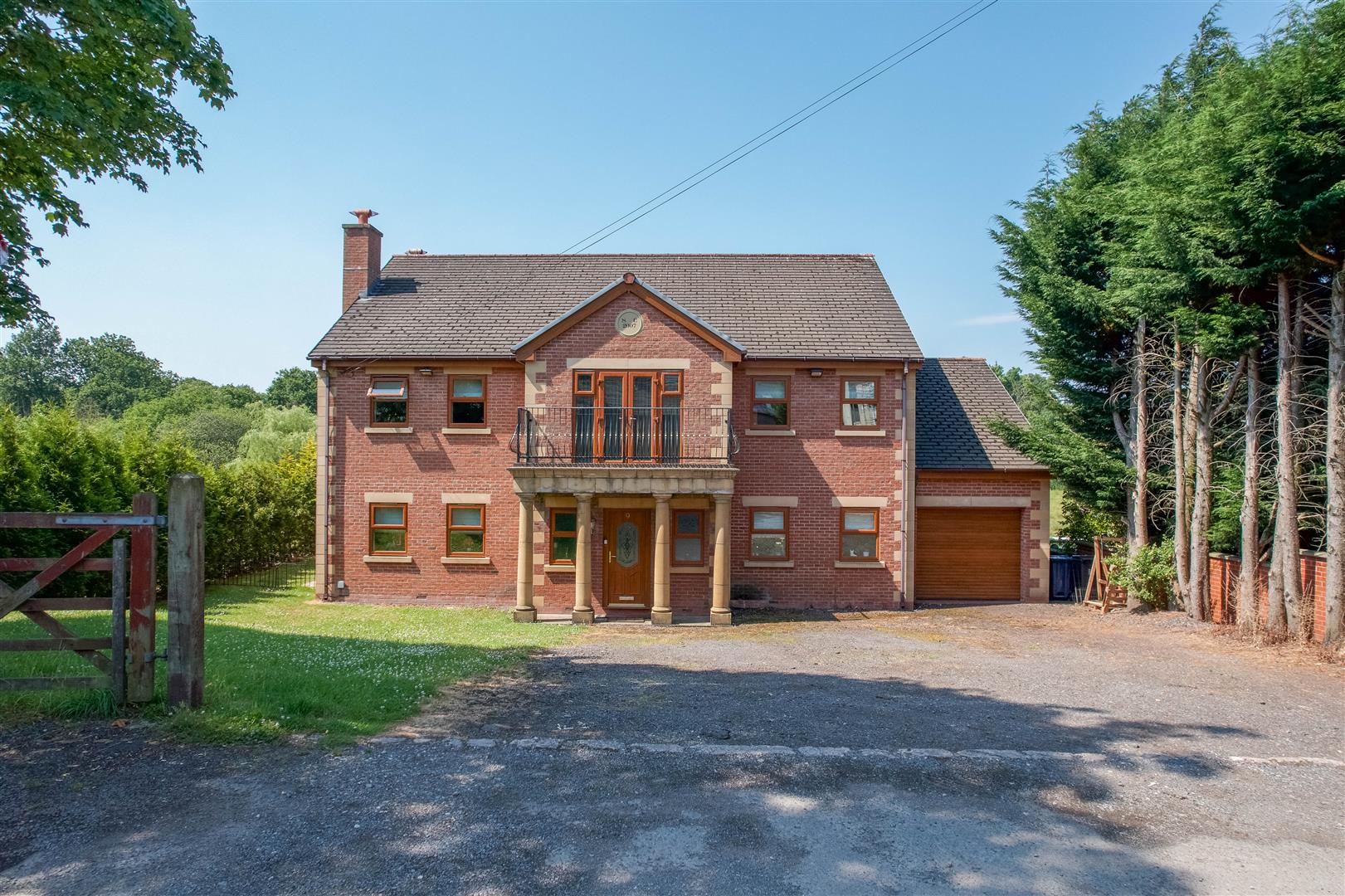 6 bed property in Church Street, Preston